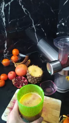 Vegan Sports Breakfast - Walang Mga Itlog! : Sariwang prutas juice para sa almusal