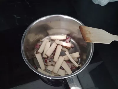 Lavaş çörəyi ilə nə etmək lazımdır? Sürətli Vegan Qalıq Tarif : Tofunu qızardılmış soğanla bişirin