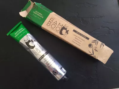 Set Gigi & Sikat Gigi Ramah Lingkungan Terbaik: Review Brands Dental : Pasta gigi vegan vegan ramah lingkungan dan plastik dari BAM dan BOO