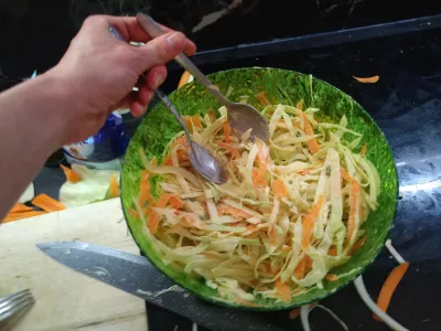 What to eat with Coleslaw? Cabbage carrot salad recipe, easy and vegan : Ready to use Coleslaw